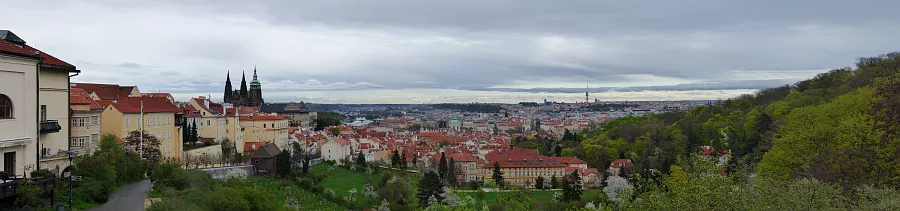 Praga - Razgledna toka Strahov , 17. 4. 2016. Slika je vidna v Google Chromu.